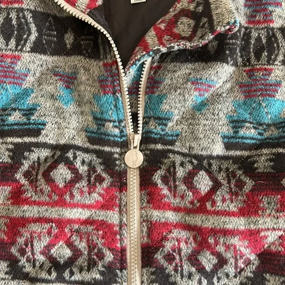 Outback trading company western Aztec style vest size medium with pockets - Picture 4 of 14